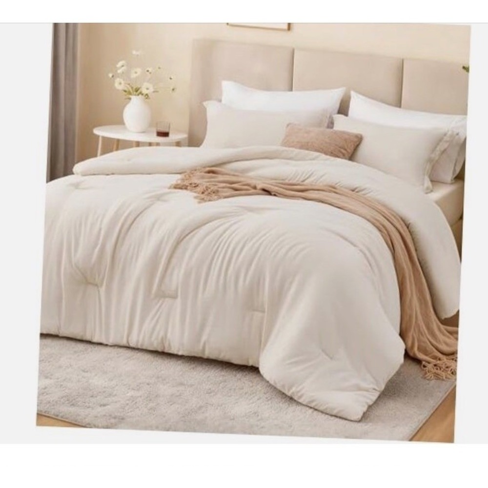 Litanika Khaki Comforter Set Twin/Twin XL 66x90 All Season Bedding 2 Pieces New